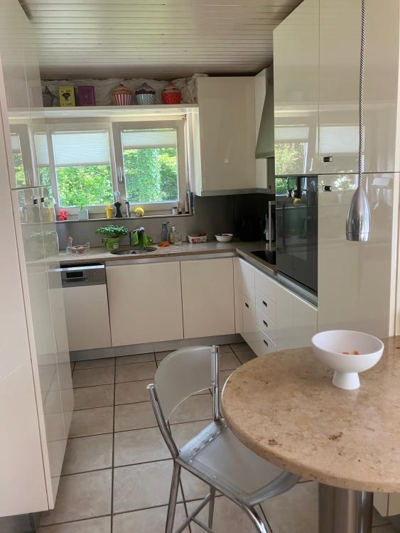 Prächtiges Einfamilienhaus mit 5 Zimmern und Panoramablick in Develier