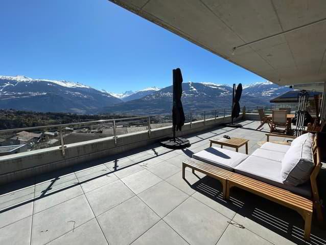 Terrasse de 48 m2 - matériaux haute de gamme - vue imprenable