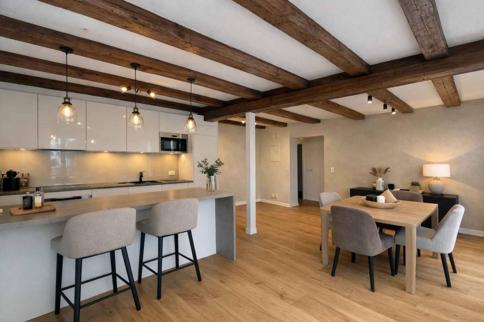 Magnifique maison villageoise rénovée avec charme, volumes et vue sur les Alpes