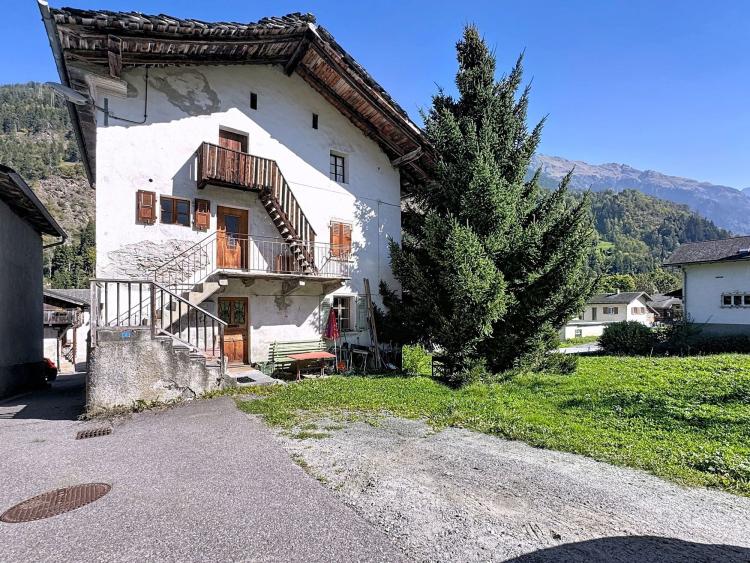 Pied-à-terre à créer – charme, cachet et potentiel à Versegères
