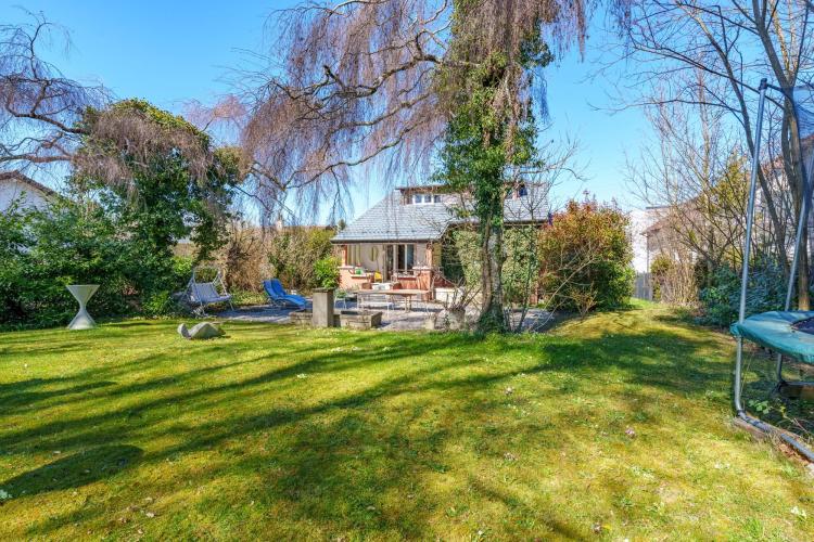 EN EXCLUSIVITÉ - Élégante villa rénovée dans un cadre de vie paisible