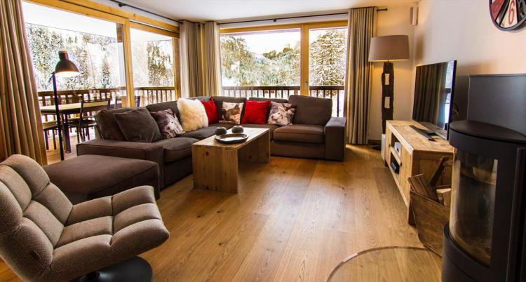 Les Rahâs est une résidence d'appartements alpins de première qualité située dans une des plus belles vallées de haute altitude des Alpes. Ces 10 appartements spacieux sont conçus avec …