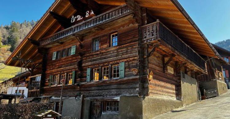 Chalet 5.5 pièces