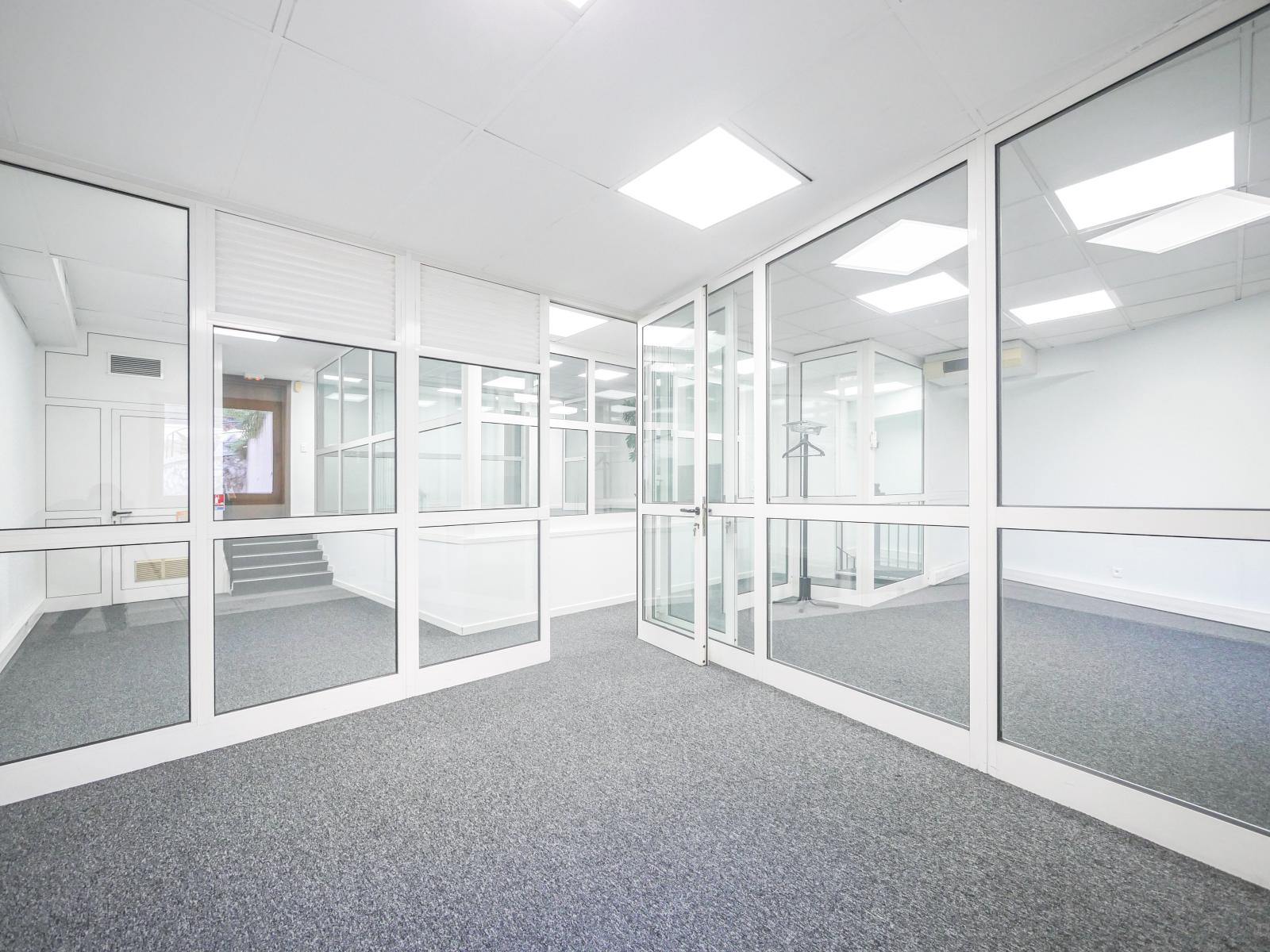 CARRE D'OR - LOCAL A USAGE DE BUREAUX OU COMMERCIAL