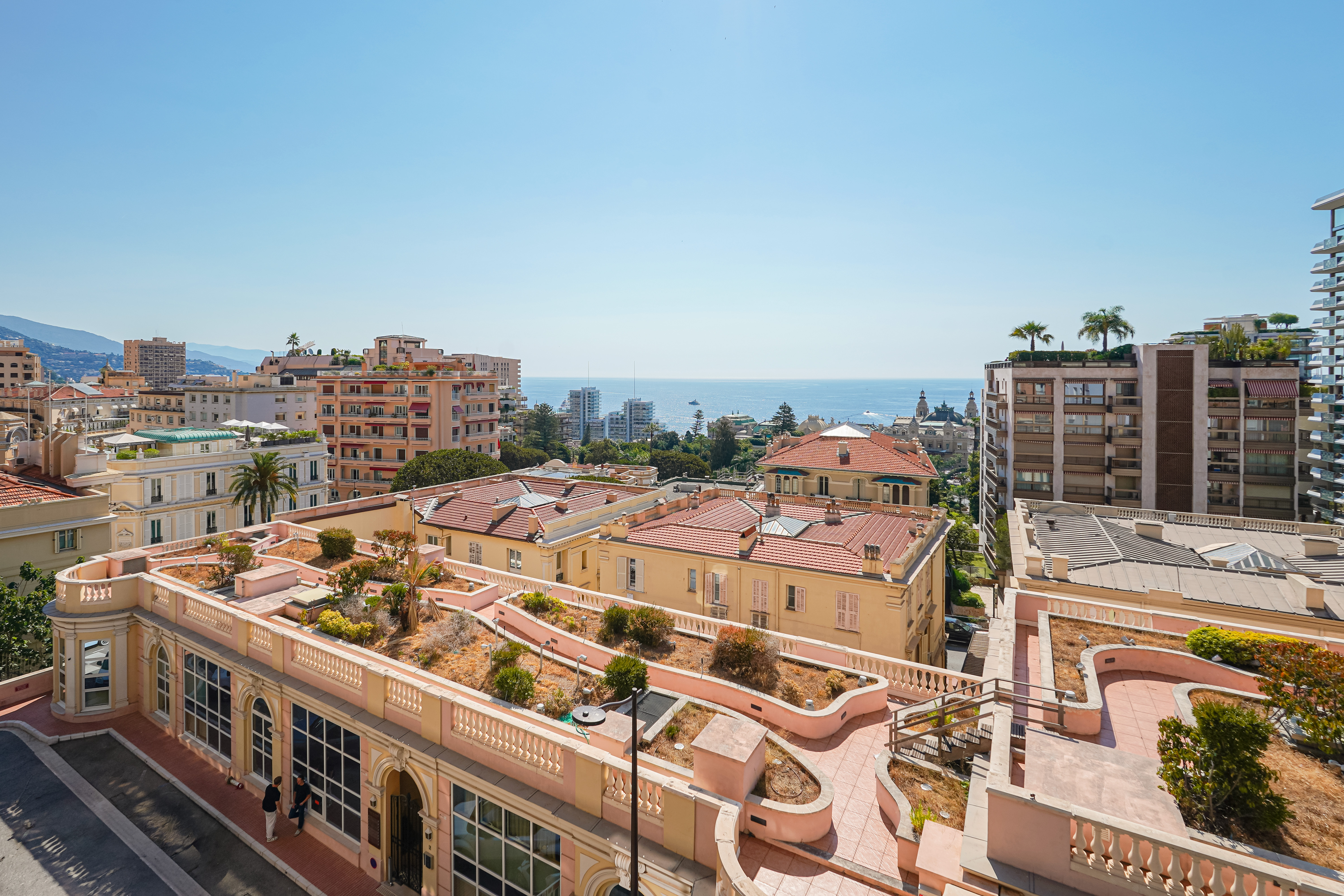 FKMks_vue-riviera-palace-valeri-agency-1784132083.jpg