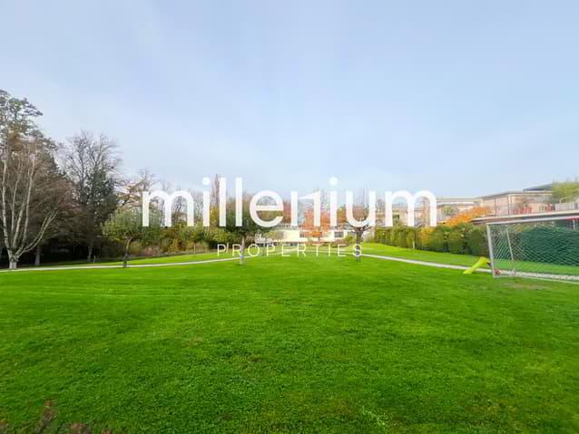 Furnished Loft with Garden and Rooftop Terrace
