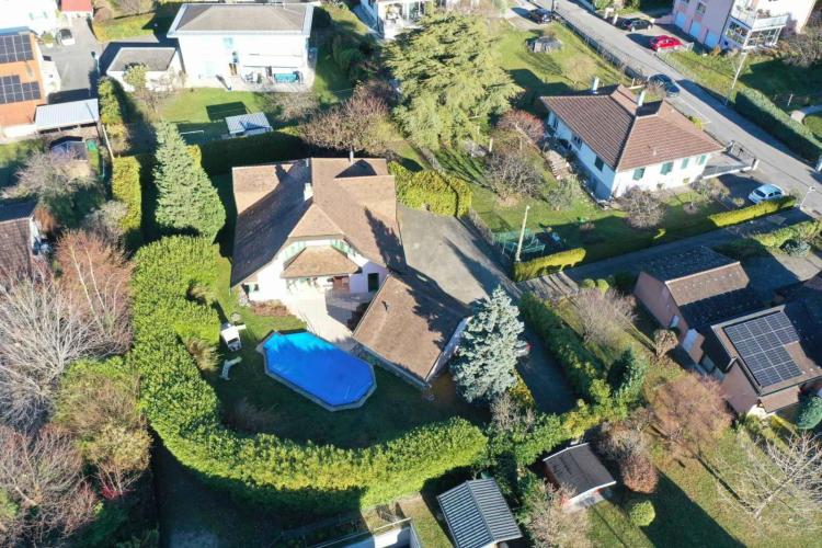 Magnifique propriété avec piscine et possibilité de créer deux logements