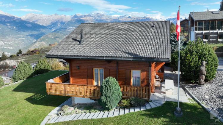 Chalet de 6.5 pièces jouissant d'une magnifique vue panoramique