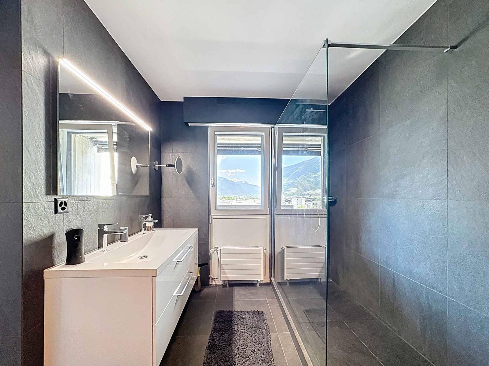Attique duplex avec terrasse panoramique-Résidence secondaire