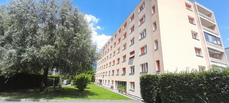Opportunité ! À louer, un bel appartement de 4.5 pièces, rénové, à 3 min. de la gare de Martigny !