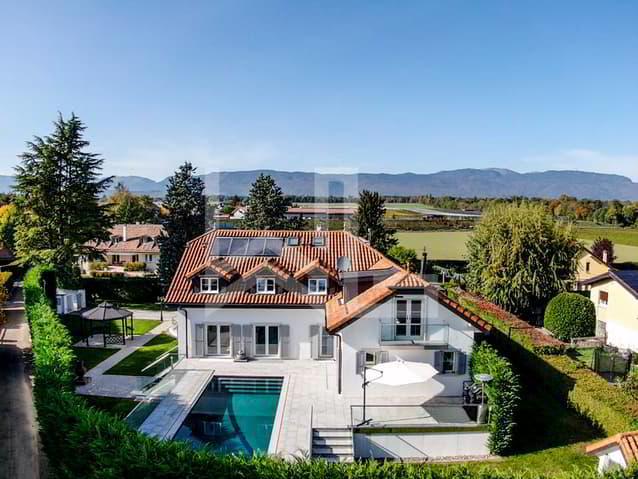 Magnifique propriété de haut standing- Vendue!