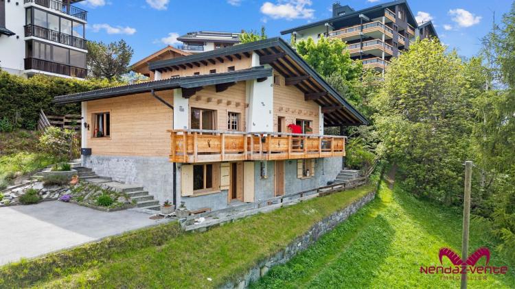Chalet unique avec sauna et jacuzzi vue exceptionnelle et 5 chambres