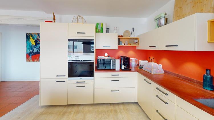 Geräumiges DACHGESCHOSS mit 200 m2 Terrasse und spektakulärer Panoramablick