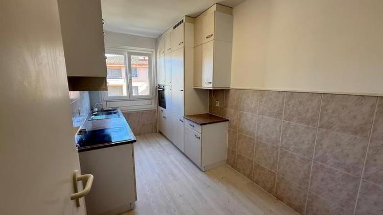 JOLI APPARTEMENT AVEC VUE DEGAGEE SUR LE LAC