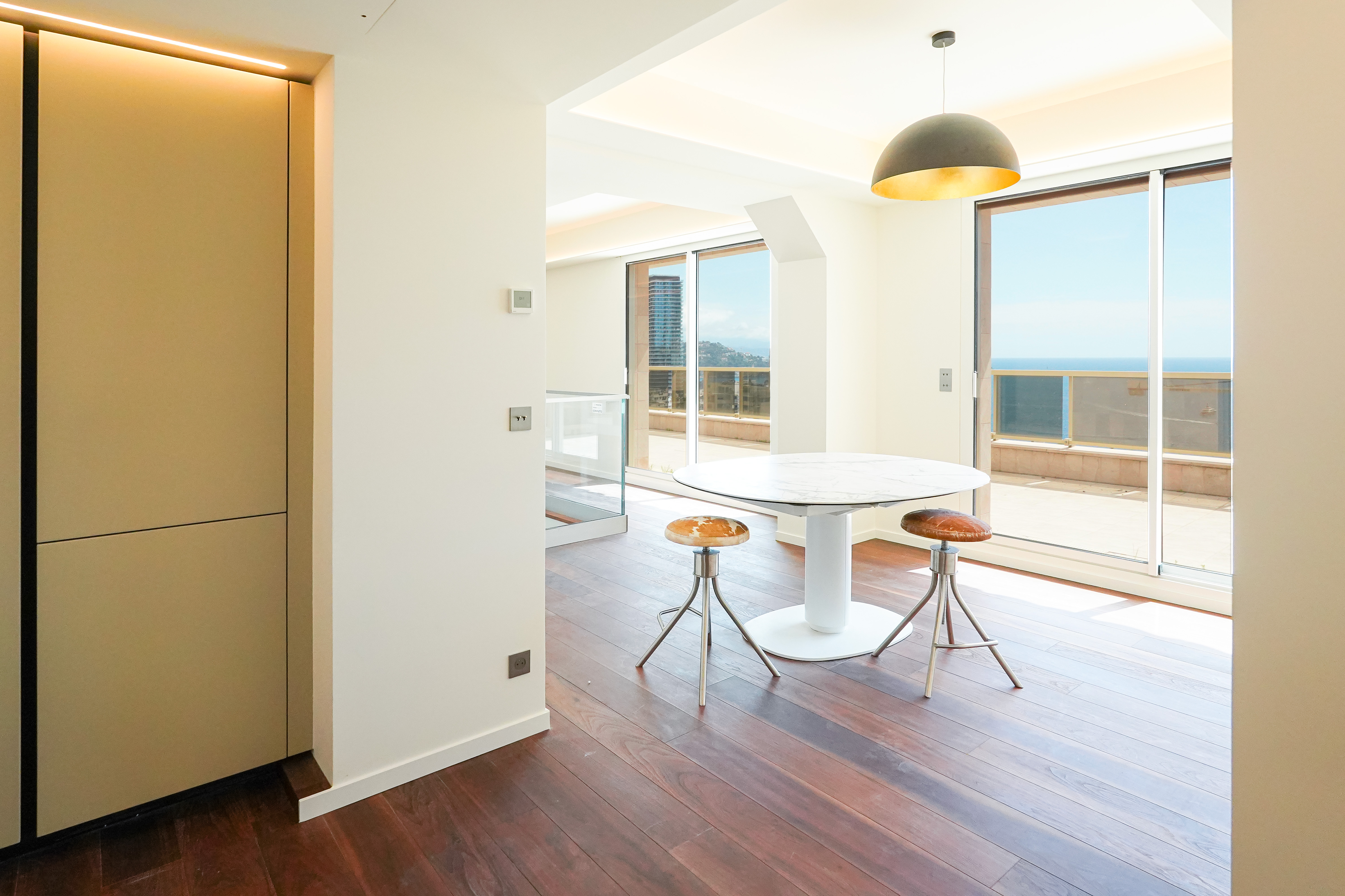 Ge74J_cuisine-salle-a-manger-2-villa-annonciade-barnes-valeri-agency-monaco-1779292090.jpg
