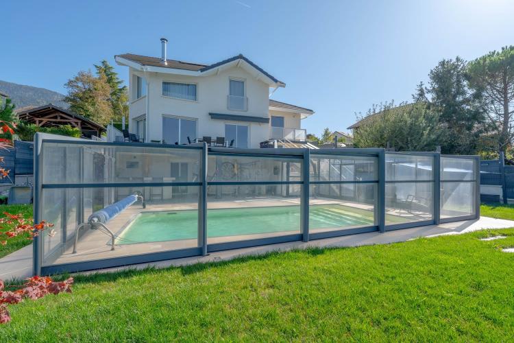 Belle villa, en France, à la frontière de Jussy Genève