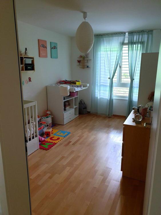 SPACIEUX APPARTEMENT