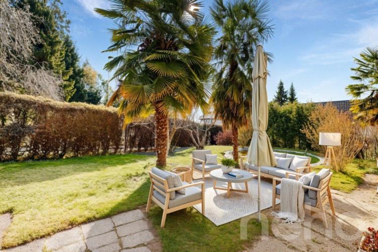 Villa jumelle avec vue dégagée et piscine au c?ur de Blonay