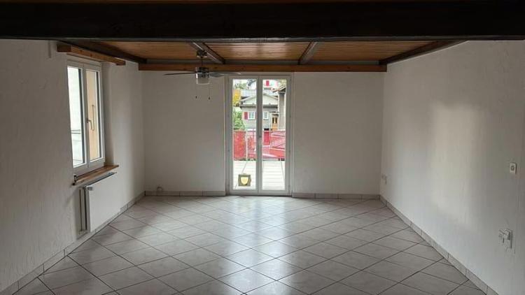 Im Zentrum mit grosser Terrasse und separatem Zimmer