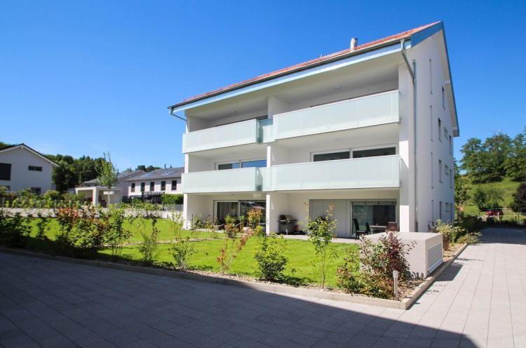 Très bel appartement de 3,5 pièces en rez-de-chaussée avec terrasse