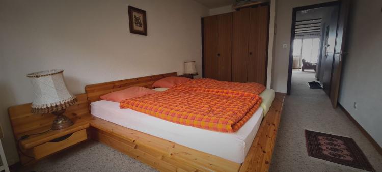 Grand appart. 2,5 pcs de 62 m2 + balcon de 11 m2 en sus pl. parc int