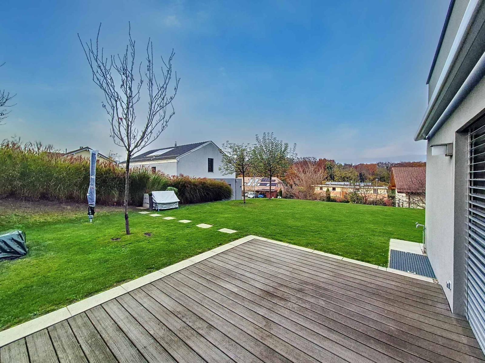 Villa unique dans un quartier résidentiel !