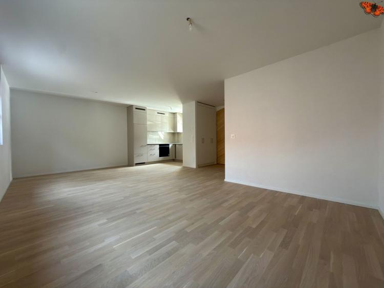 MAGNIFIQUE APPARTEMENT 3 ½ PIECES TRIPLEX AVEC MEZZANINE - ROMONT