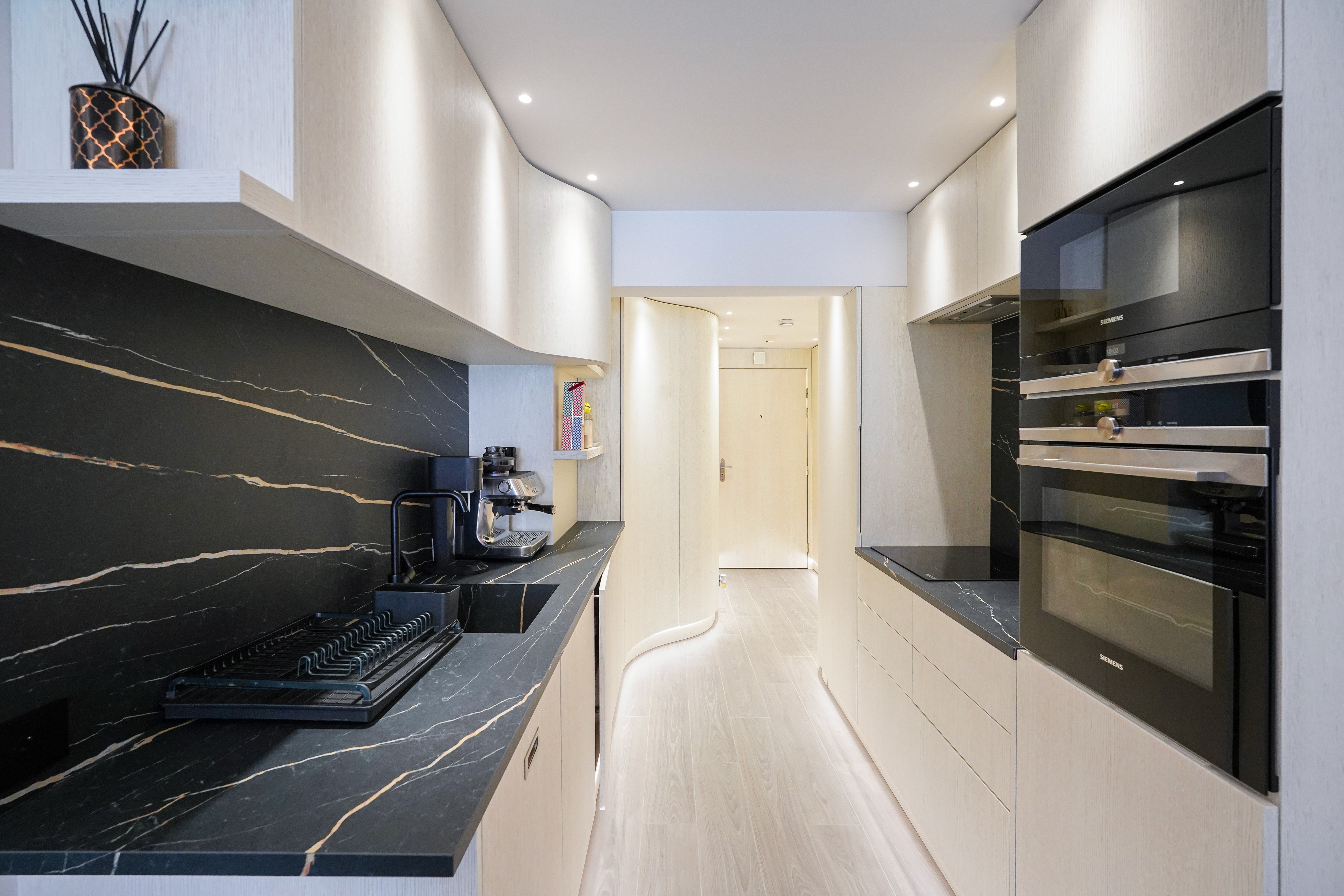 hz4uc_cuisine-fontvieille-barnes-valeri-agency-monaco-1778495780.jpg