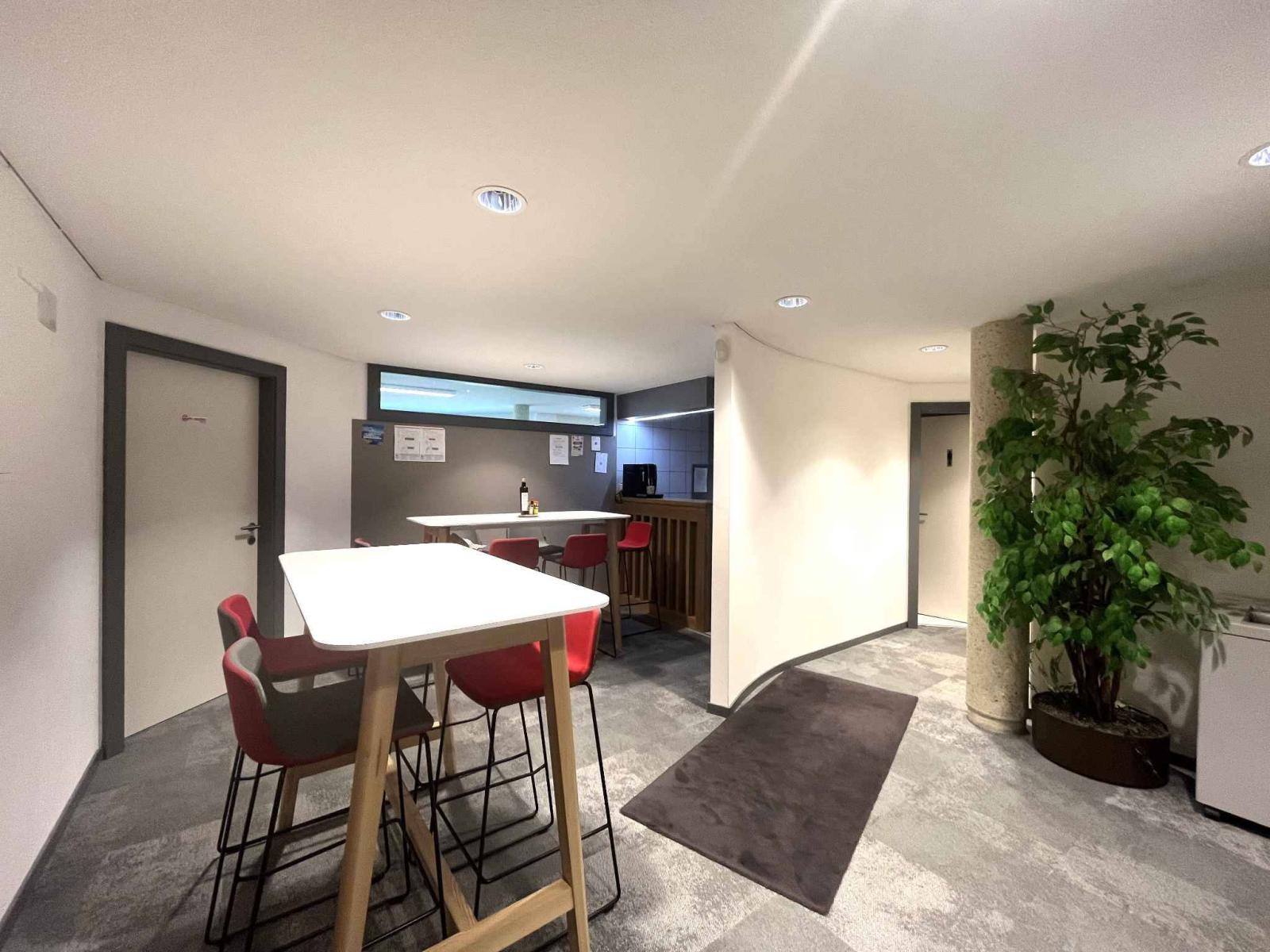 Bureaux administratifs meublés de 118 m² – Carouge