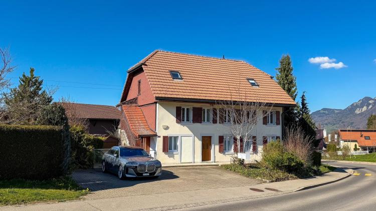 PETIT IMMEUBLE DE RENDEMENT 2 LOGEMENTS AVEC GARAGE ET PLACES DE PARC