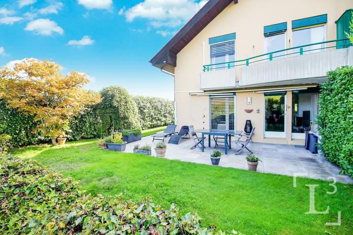 Spacieuse maison jumelle avec vue dégagée
