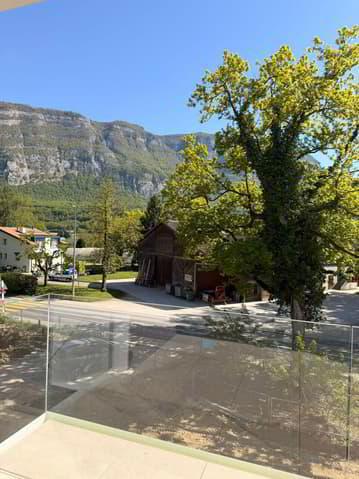 Superbe attique neuf de 4 pièces avec terrasse à Veyrier