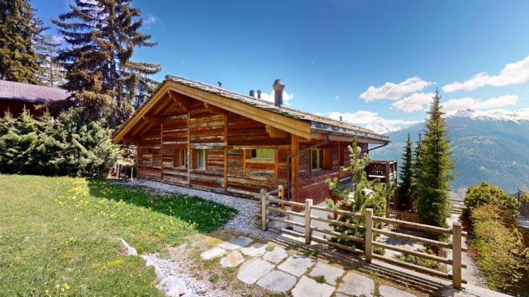 Crans - Chalet de haut standing avec vue imprenable sur les Alpes