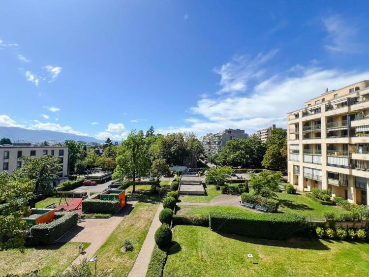 Bel appartement 6P proche des organisations internationales