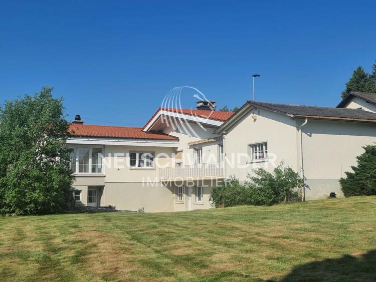 À vendre aux Franches-Montagnes, maison de maître de 7.5 pièces