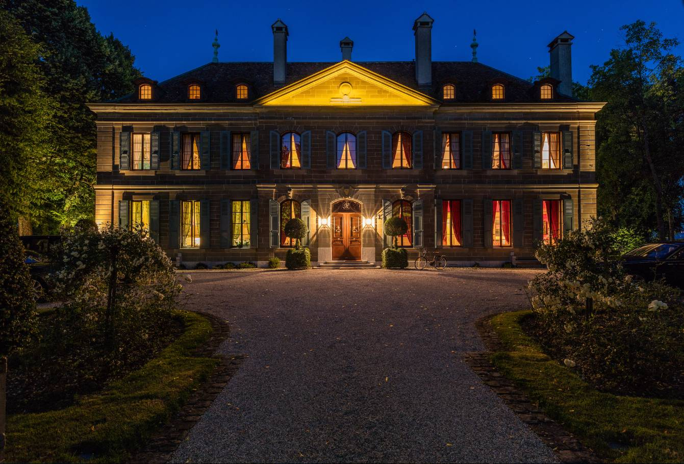 Château de Choully : L'Histoire et le Luxe au sommet de Genève