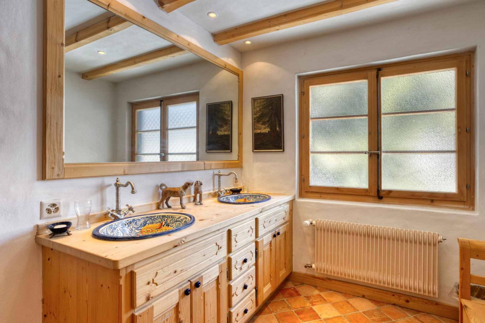 SUPERBE CHALET FAMILIAL DE 7 CHAMBRES : QUARTIER LA PRÉTAIRE