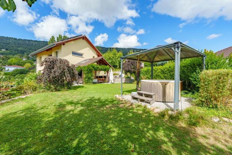 House for sale in Jura-Nord vaudois District, Switzerland