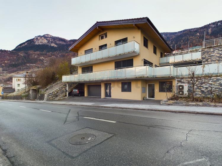 Maison spacieuse et moderne de 8.5 pièces à Chalais