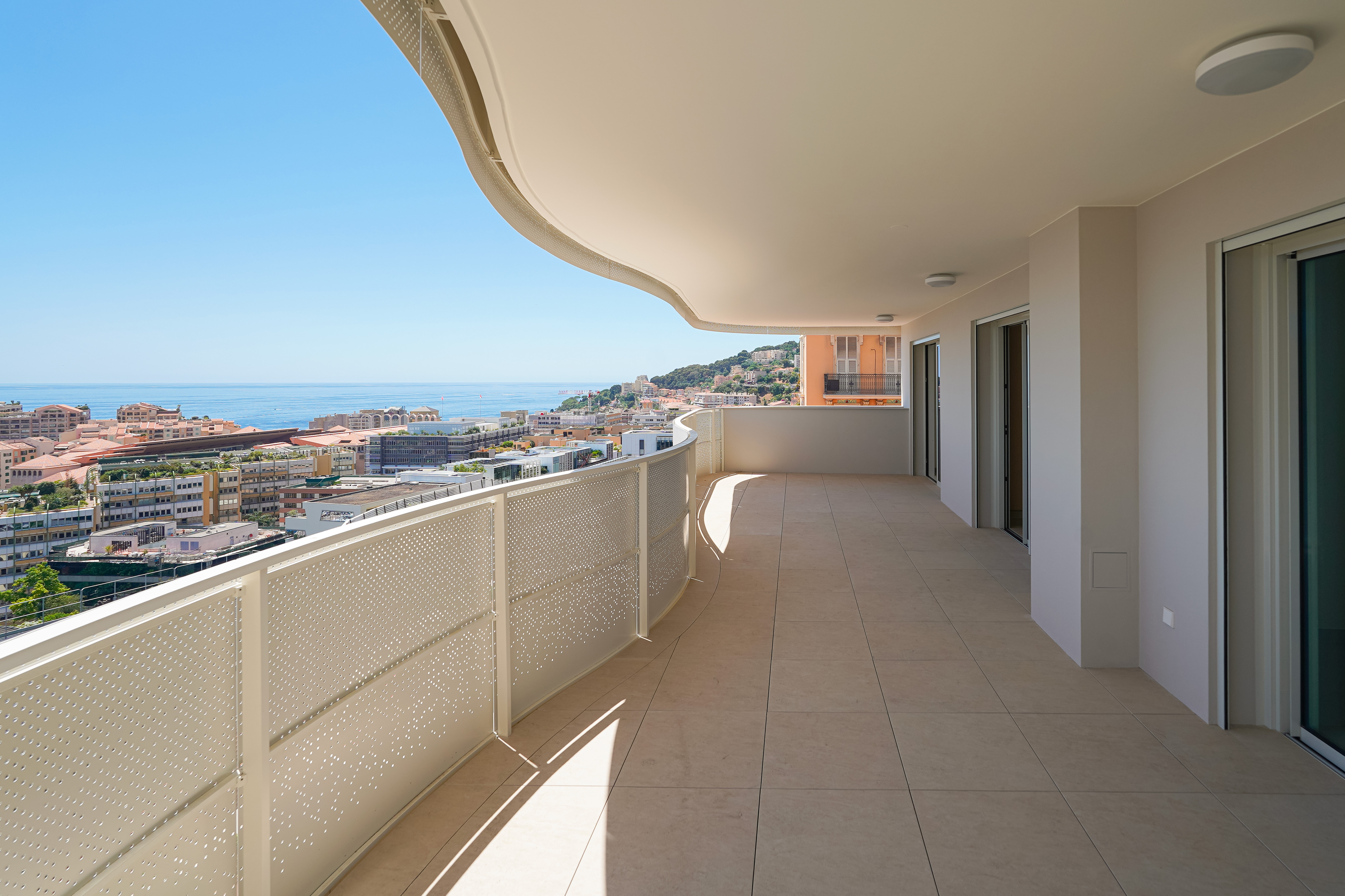 ixh46_terrasse-2-valeri-agency-barnes-monaco-1781881042.jpg