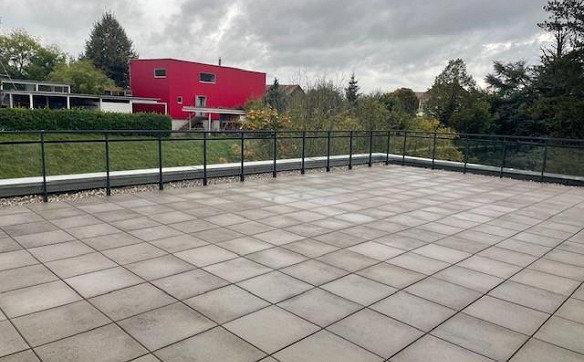 Spacieux logement lumineux de 4 pièces situé dans un immeuble récent
