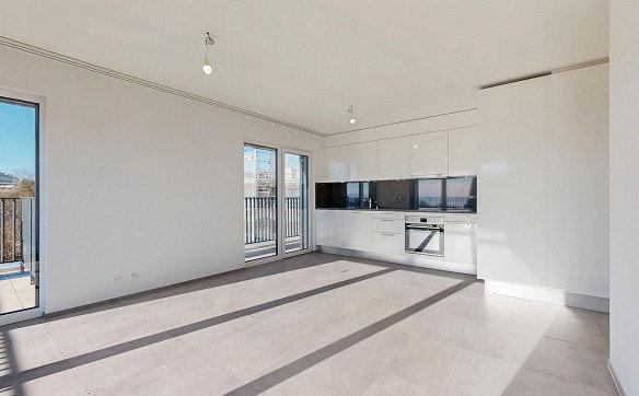 Magnifique appartement neuf en attique avec terrasse et vue sur le lac