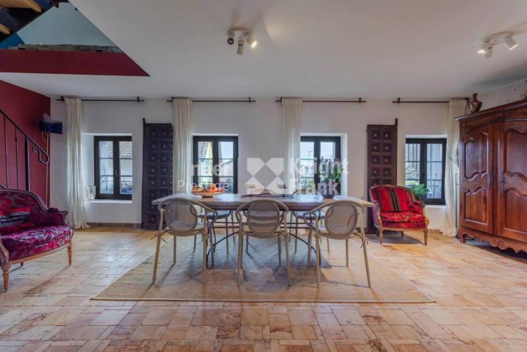 Magnifique ferme rénovée avec 2 appartements à vendre à Font