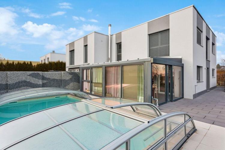 Villa jumelée indépendante avec piscine à Romont