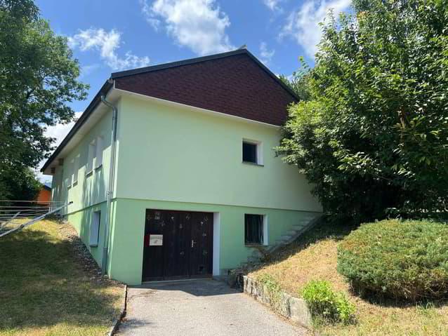 Charmante maison individuelle de 3œ pièces avec grand jardin, garage...