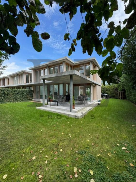 Magnifique maison avec accès au lac à Collonge-Bellerive, Genève
