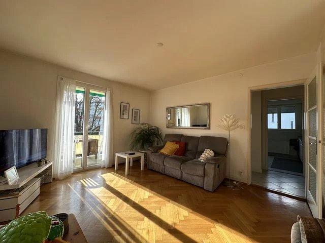 4.5-room apartment on 1st floor with janitor's post