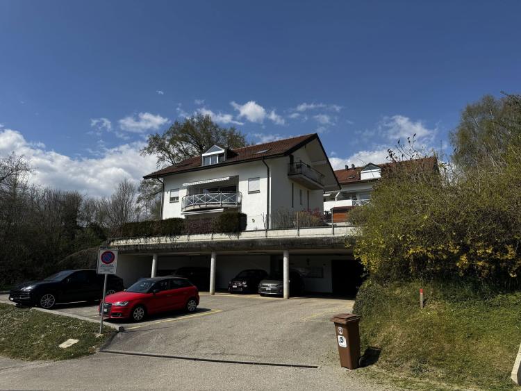 Opportunité d’investissement : 4.5 pièces au calme, 1er étage