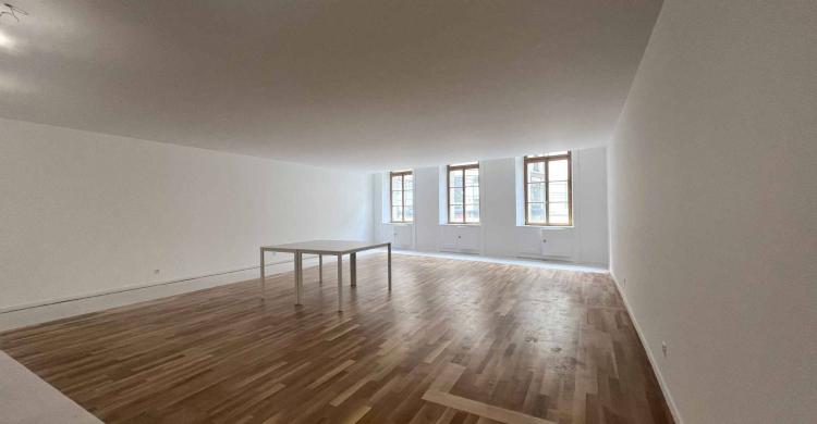 BUREAUX D’EXCEPTION DE 177 M² - RUE DE LA CROIX-D’OR