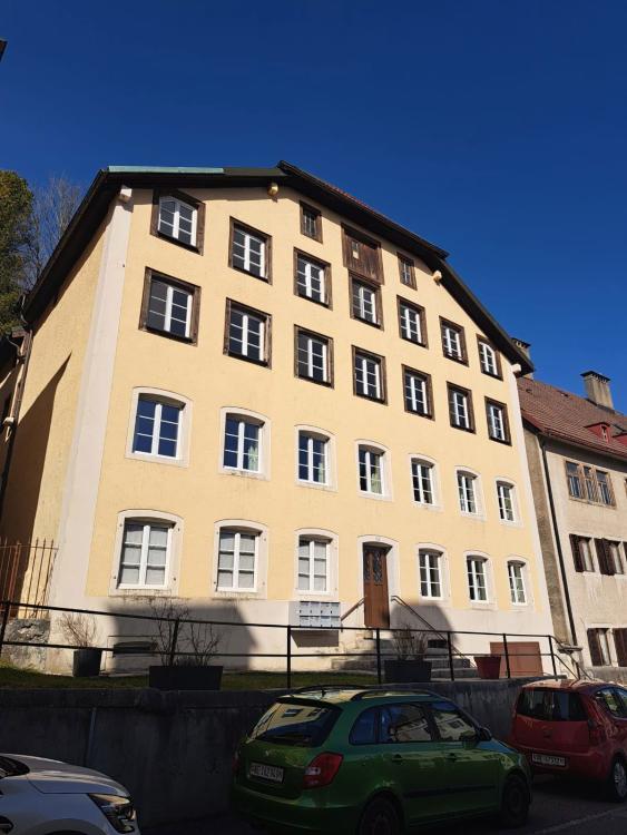 Charmantes 2-Zimmer-Wohnung im Crêt-Vaillant mit Aufzug